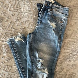 Never worn, brand new KanCan jeans. Light wash for the summer! True to size 0/23